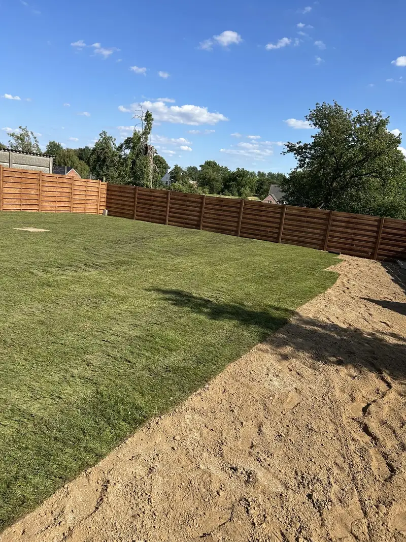 Vers gelegde grasmatten door Tuinwerken Kevin Wagelmans
